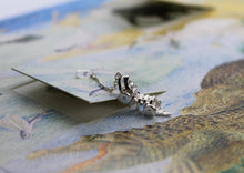 Charger l'image dans la galerie, Mobiles : souvenir d'enfance