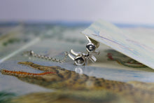 Charger l'image dans la galerie, Mobiles : souvenir d'enfance